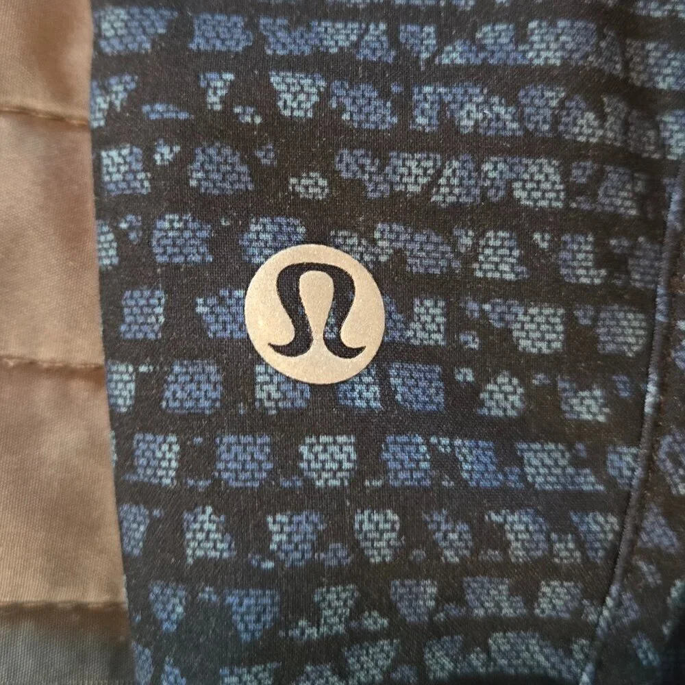 lululemon athletica lake liner size